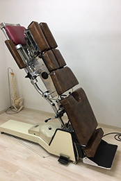 本中山接骨院　施術台